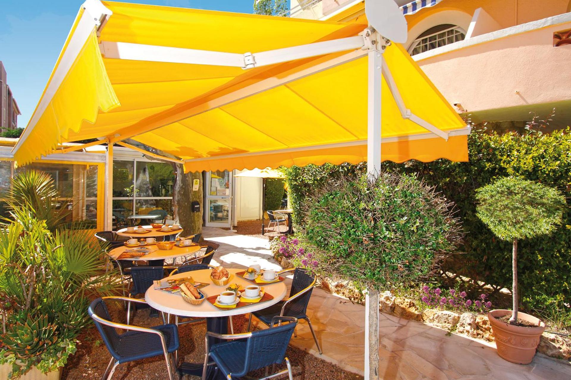 Logis Hotel l'Esterella Saint-Raphaël Esterno foto