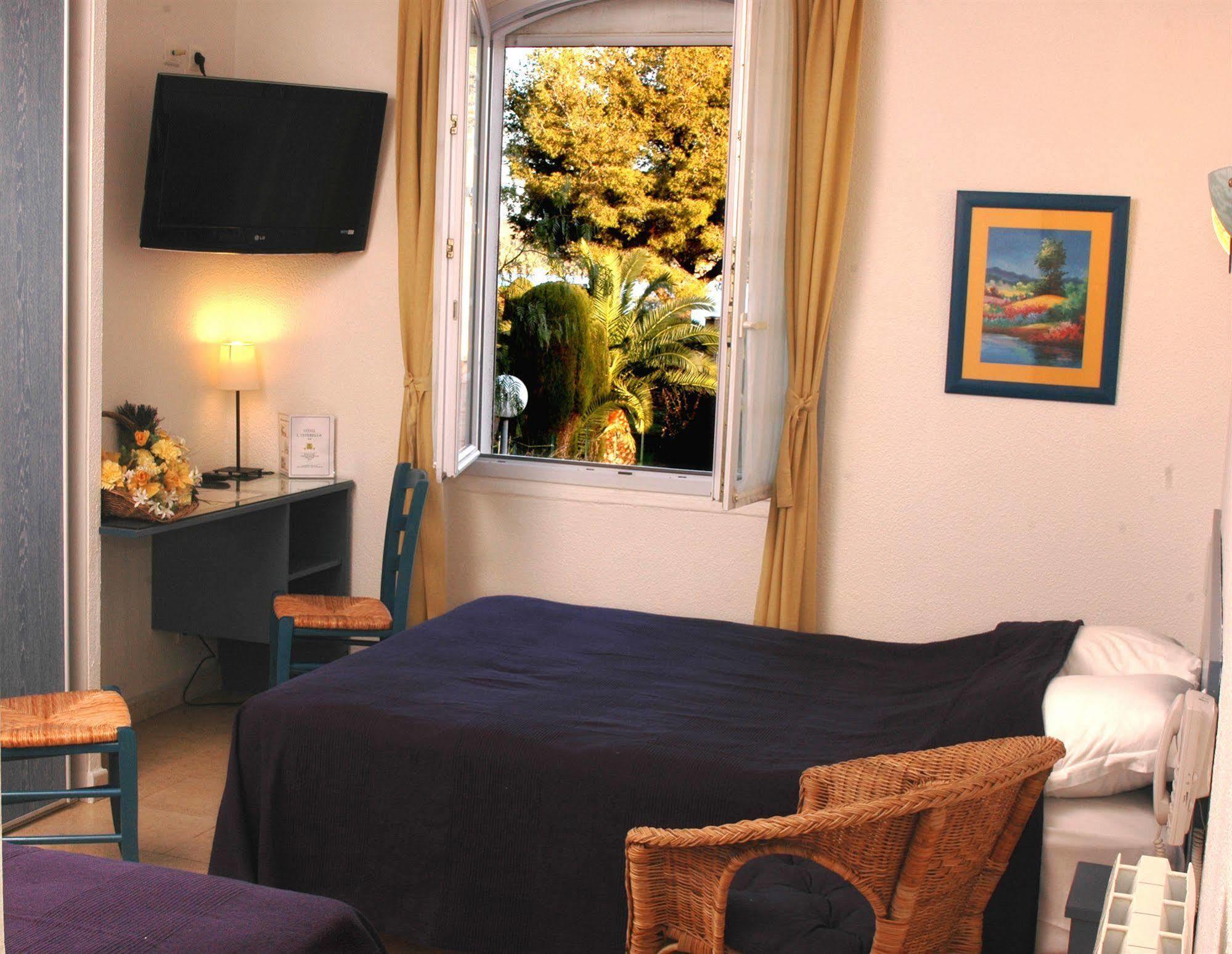 Logis Hotel l'Esterella Saint-Raphaël Esterno foto